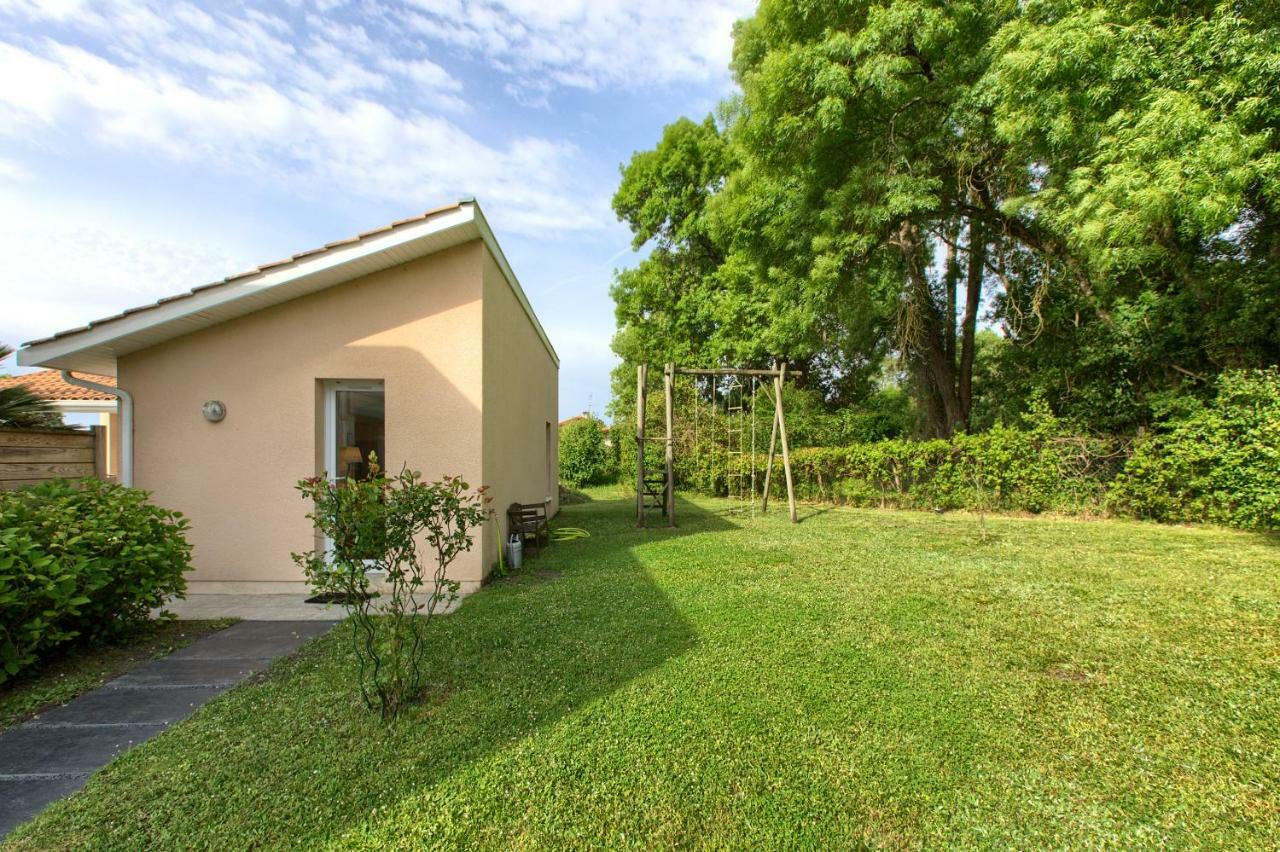 La Libellule Bredoise Bed & Breakfast La Brede Bagian luar foto